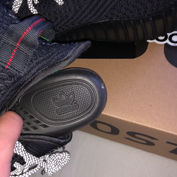 Yeezy 350 Boost “Static Black” - Picture 5 of 7